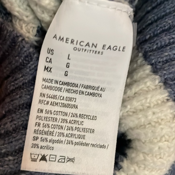 Women’s Collared Sweater - Picture 5 of 5